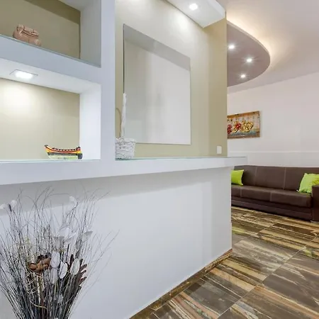 A Lovely 4br With Private Pool & Bbq By 360 Estates Apartment