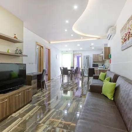 A Lovely 4br With Private Pool & Bbq By 360 Estates